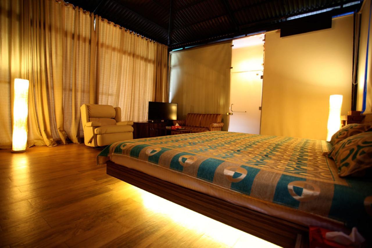 Kino Lakeside Chalet Hotel Lonavala Exterior foto