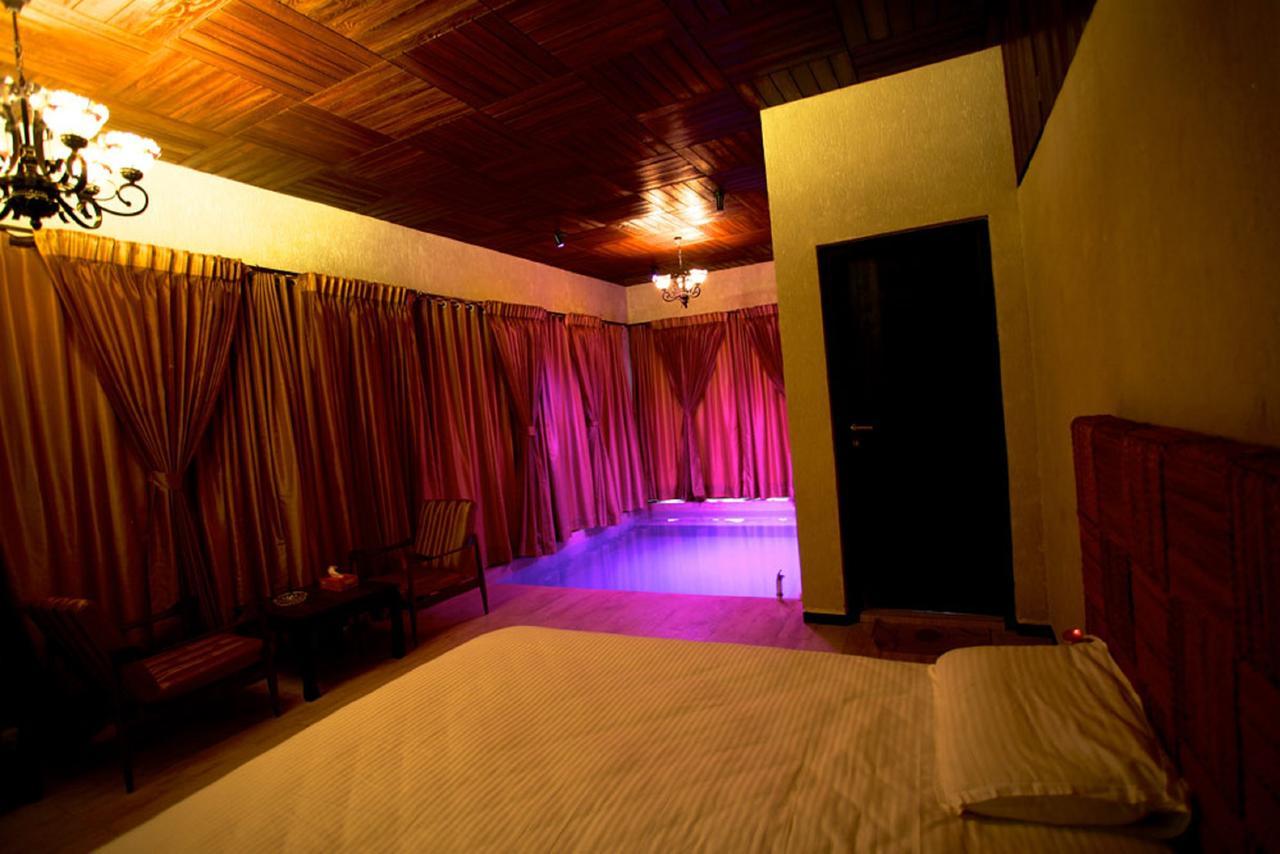 Kino Lakeside Chalet Hotel Lonavala Exterior foto